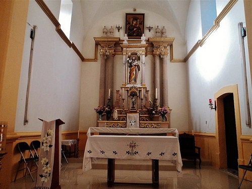 Paseo por Mexico Inside of the Lord Saint Joseph Chapel in Calvillo