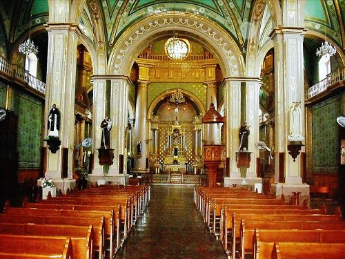 Paseo por Mexico Inside of the Parish of the Lord of Saltpeter in Calvillo