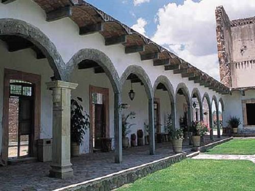 Paseo por Mexico San Blas de Pabellón Estate and Temple in Rincón de Romos