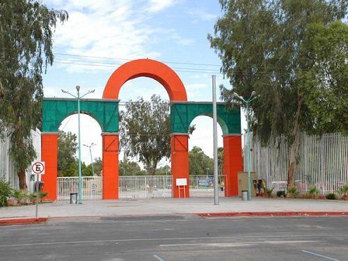 Paseo por Mexico Vicente Guerrero Park in Mexicali