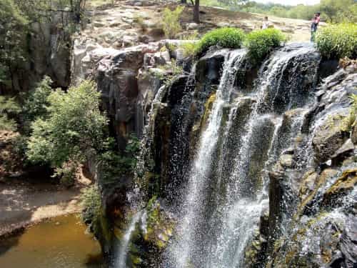 Paseo por Mexico Tixhiñu waterfall in Aculco