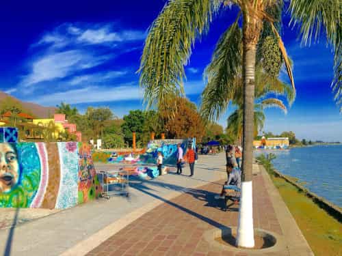 Paseo por Mexico Picturesque town of Ajijic in Chapala