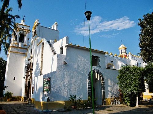 Paseo por Mexico Parish of the Epiphany of the Lord of Coatlán del Río