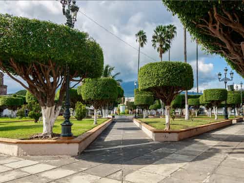 Paseo por Mexico Ahuacatlan square