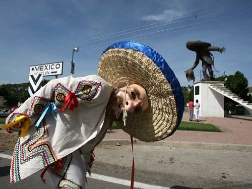 Paseo por Mexico The Dance of the Tecuanes in Acatlán