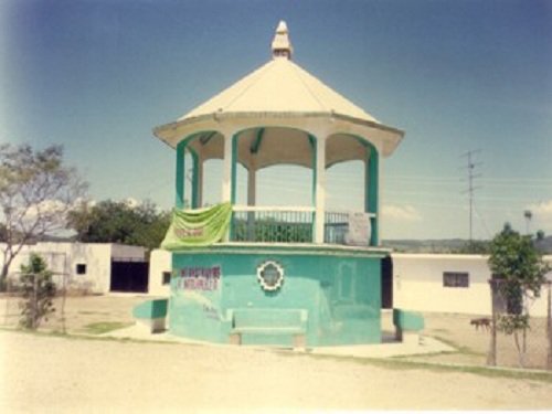 Paseo por Mexico Ahuatlan Kiosk