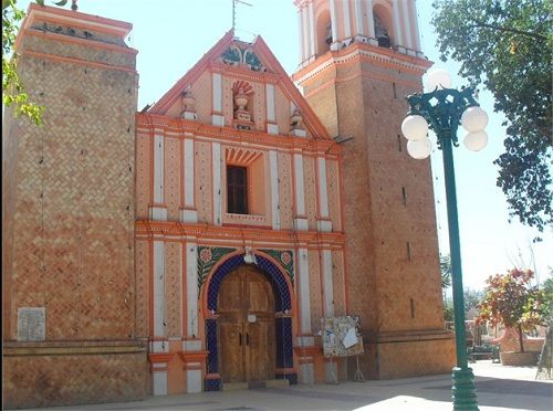 Paseo por Mexico Parish Church dedicated to the Lord of Caculco in Ajalpan