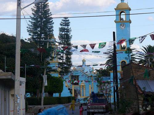 Paseo por Mexico Parish temple of Santiago in Atzitzihuacan