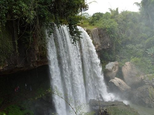 Paseo por Mexico Plan de Guinea waterfall in Ayotoxco, Guerrero