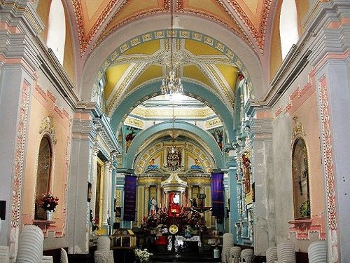 Paseo por Mexico Inside of the parish church of Saint Lawrence the Martyr in Chiautzingo