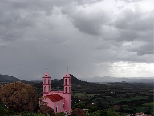 Paseo por Mexico Chapel of the hill of Chila de las Flores