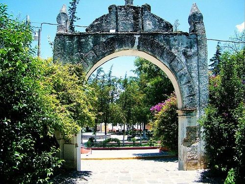 Paseo por Mexico Arches of the former Franciscan convent of Cuautinchán