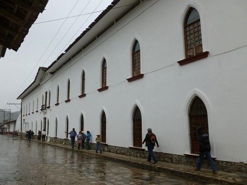 Paseo por Mexico Calmahuistic ethnographic museum or regional museum of Cuetzalan del Progreso.