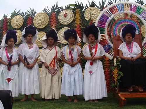 Paseo por Mexico The Huipil Fair in Cuetzalan del Progreso