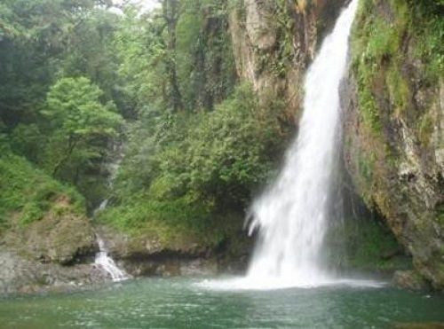 Paseo por Mexico Las Brisas waterfall in Cuetzalan del Progreso