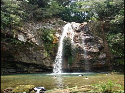 Paseo por Mexico The Salto waterfall in Cuetzalan del Progreso