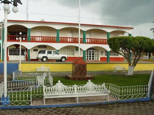 Paseo por Mexico Francisco Z. Mena Municipal Palace