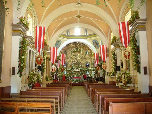 Paseo por Mexico Inside of the Church of San Pablo in General Felipe Angeles