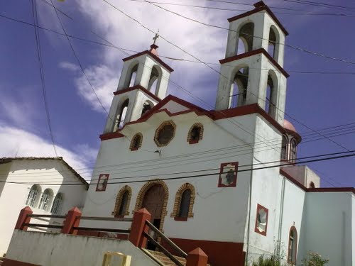 Paseo por Mexico Parish Temple to the Holy Cross in Honey