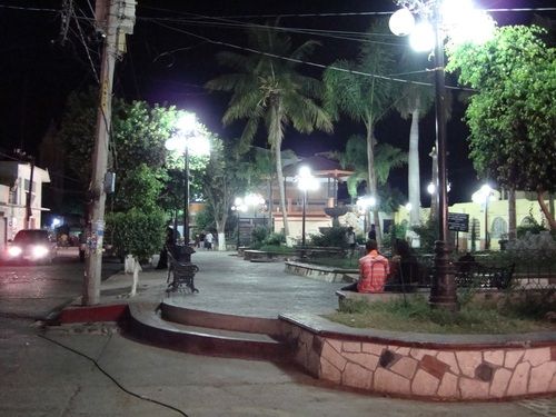 Paseo por Mexico Main square of Huehuetlán el Chico