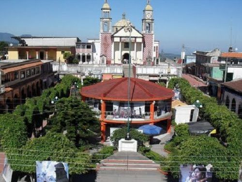 Paseo por Mexico Parish Temple of Santiago Apóstol in Hueytamalco