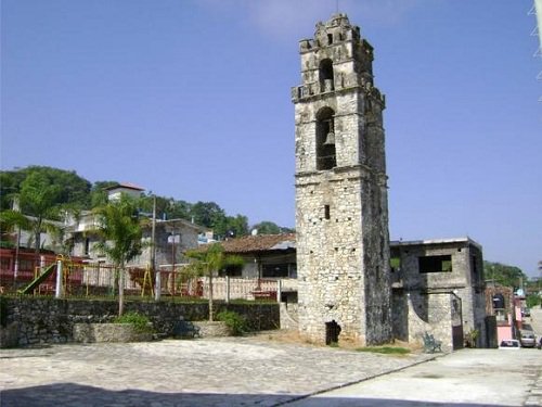 Paseo por Mexico The Bell Tower of Jonotla