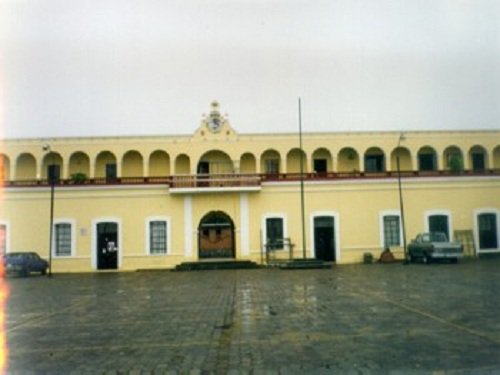 Paseo por Mexico Juan C. Bonilla Municipal Palace