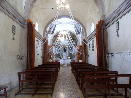 Paseo por Mexico Inside of the Chapel of Saint Anthony of Padua