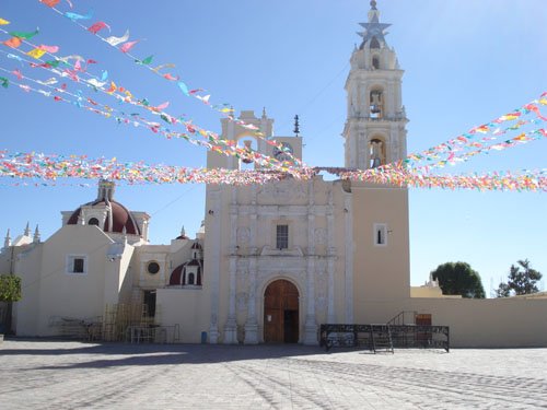 Paseo por Mexico Parish Church of the Reyes of Juarez