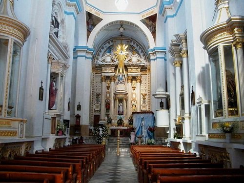 Paseo por Mexico Inside of the parish church of Santa Maria de la Asunción in Molcaxac