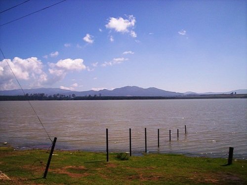 Paseo por Mexico Humiltemi Dam in Naupan