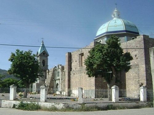 Paseo por Mexico Parish Temple dedicated to the Virgin Mary in Piaxtla