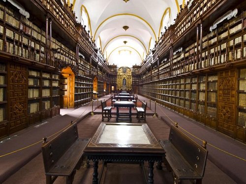 Paseo por Mexico Palafoxiana Library in Puebla