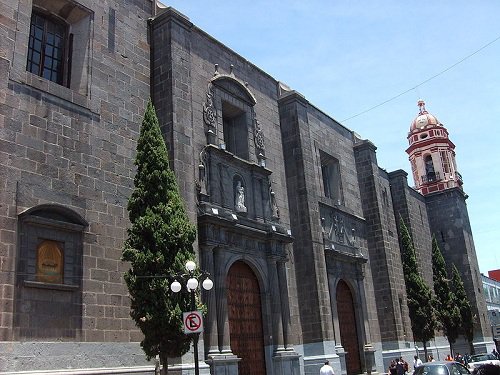 Paseo por Mexico Former Convent of the Holy Trinity in Puebla