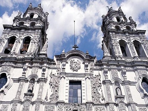 Paseo por Mexico Temple of the Society of Jesus in Puebla