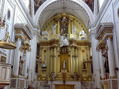 Paseo por Mexico Inside of the former convent of Santa Inés in Puebla