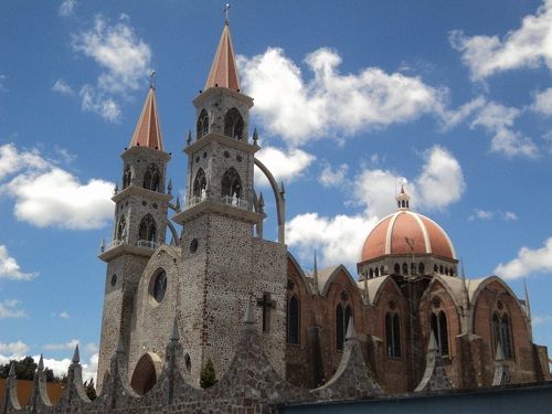 Paseo por Mexico Parish of San Marcos in Rafael Lara Grajales