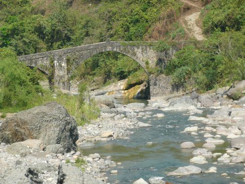 Paseo por Mexico Ajajalpan bridge and river in San Felipe Tepatlán