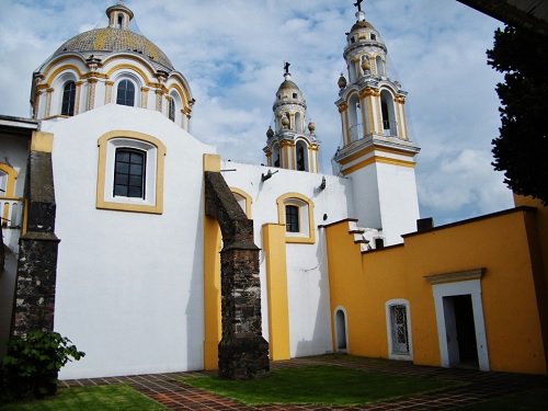 Paseo por Mexico Temple of the Holy Cross of Jerusalem in San Pedro Cholula