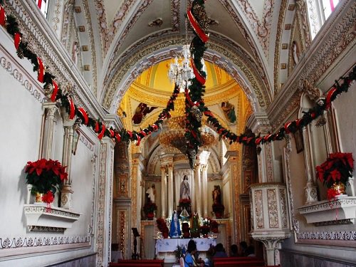 Paseo por Mexico Inside of the Temple of Santa Maria Magdalena in San Pedro Cholula