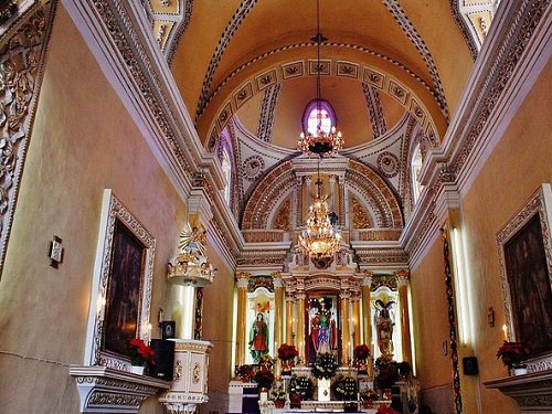 Paseo por Mexico Interior of the Temple of San Miguel Tianguisháhuatl in San Pedro Cholula