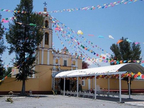 Paseo por Mexico Parish of Saint Thomas Hueyotlipan