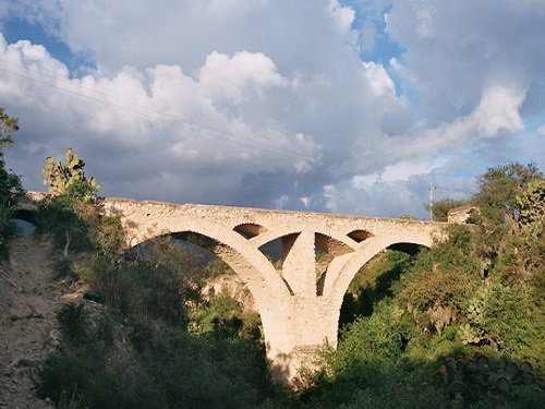 Paseo por Mexico The Ingenio Bridge in Tecamachalco