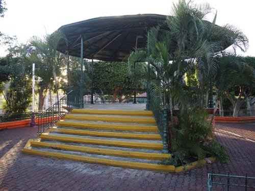 Paseo por Mexico Tecomatlan Kiosk