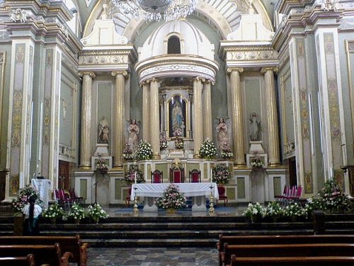 Paseo por Mexico Inside of the Cathedral of the Immaculate Conception in Tehuacán