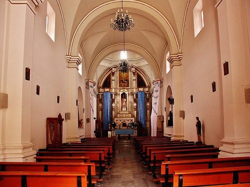 Paseo por Mexico Inside of the Parish of Saint Peter the Apostle in Tehuacan