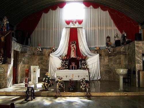 Paseo por Mexico Inside the San Miguel Arcangel Parish in Tehuitzingo