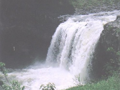 Paseo por Mexico El Salto waterfall in Tenampulco