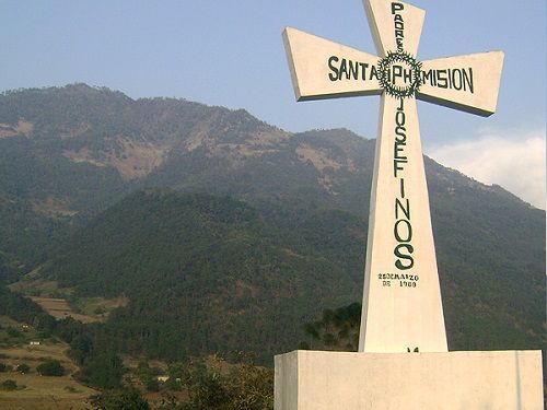 Paseo por Mexico The Cross of Saint Nicholas in Tetela de Ocampo