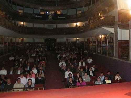 Paseo por Mexico Victoria Theater in Teziutlán